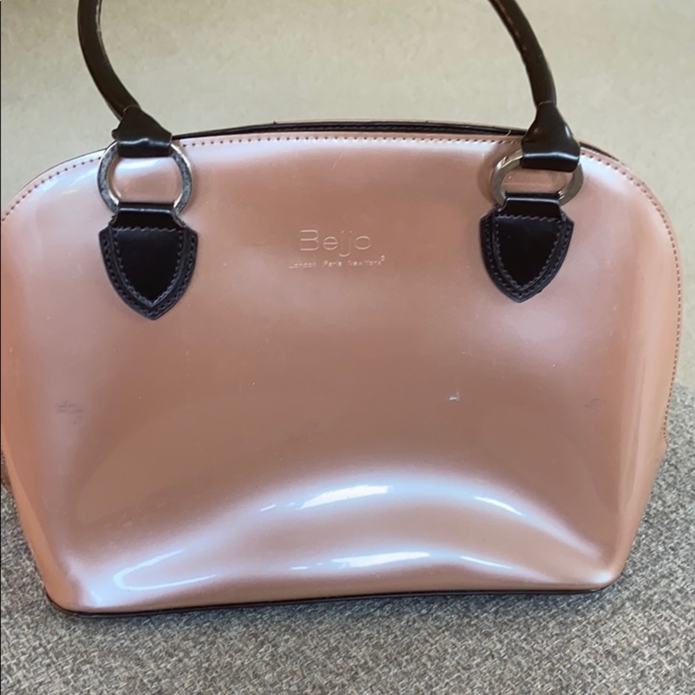 Beijo Tan Purse